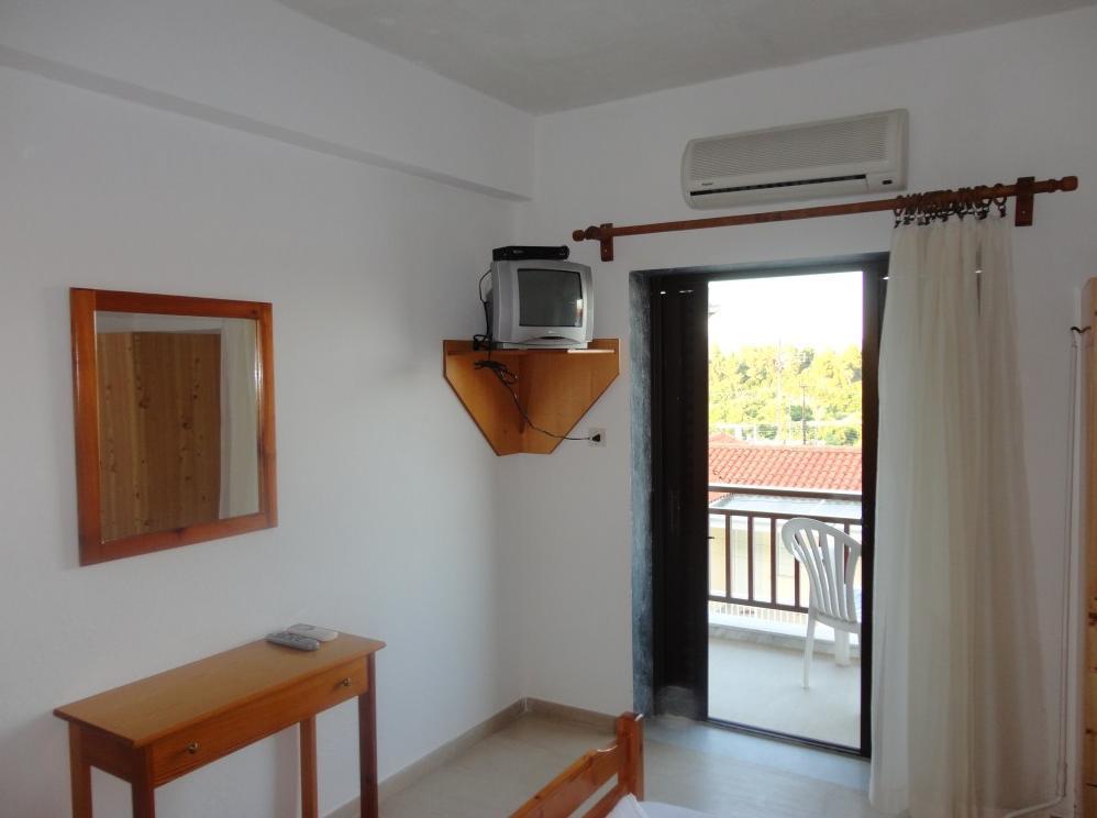 Chris Apartments Metamorfosi  Room photo